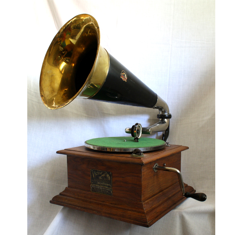 Victor II Gramophone